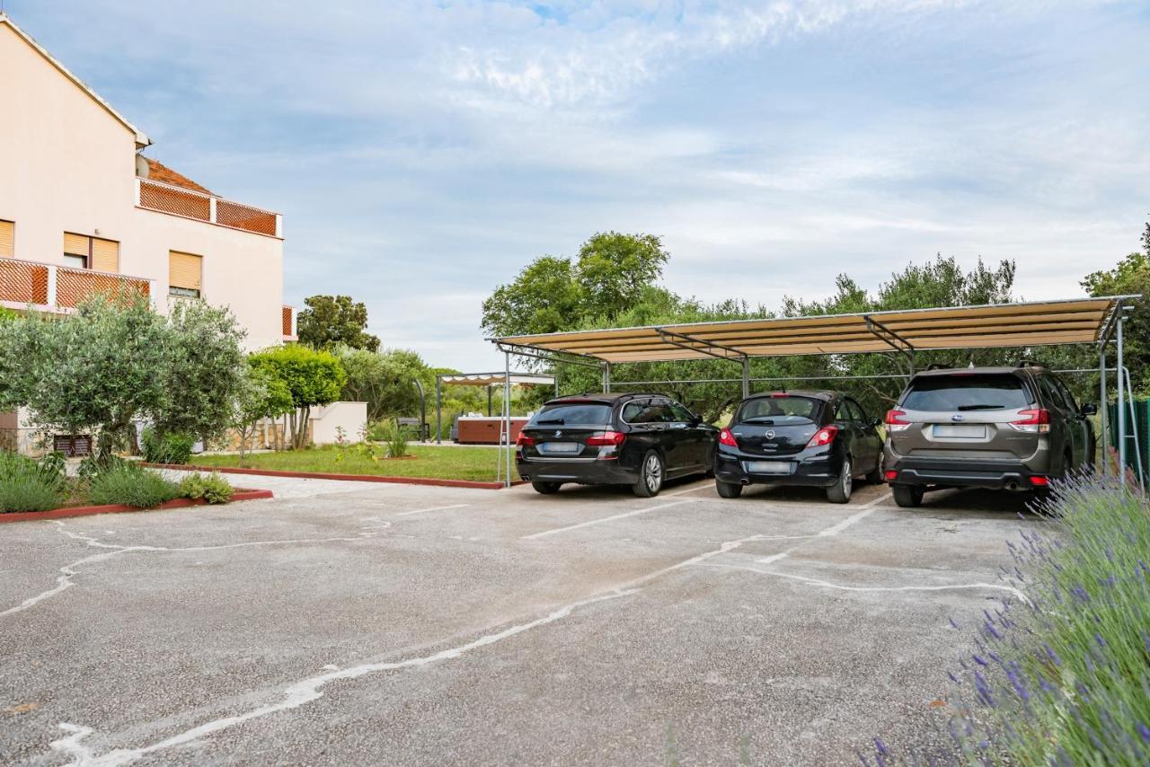 Lara Apartman Zaton